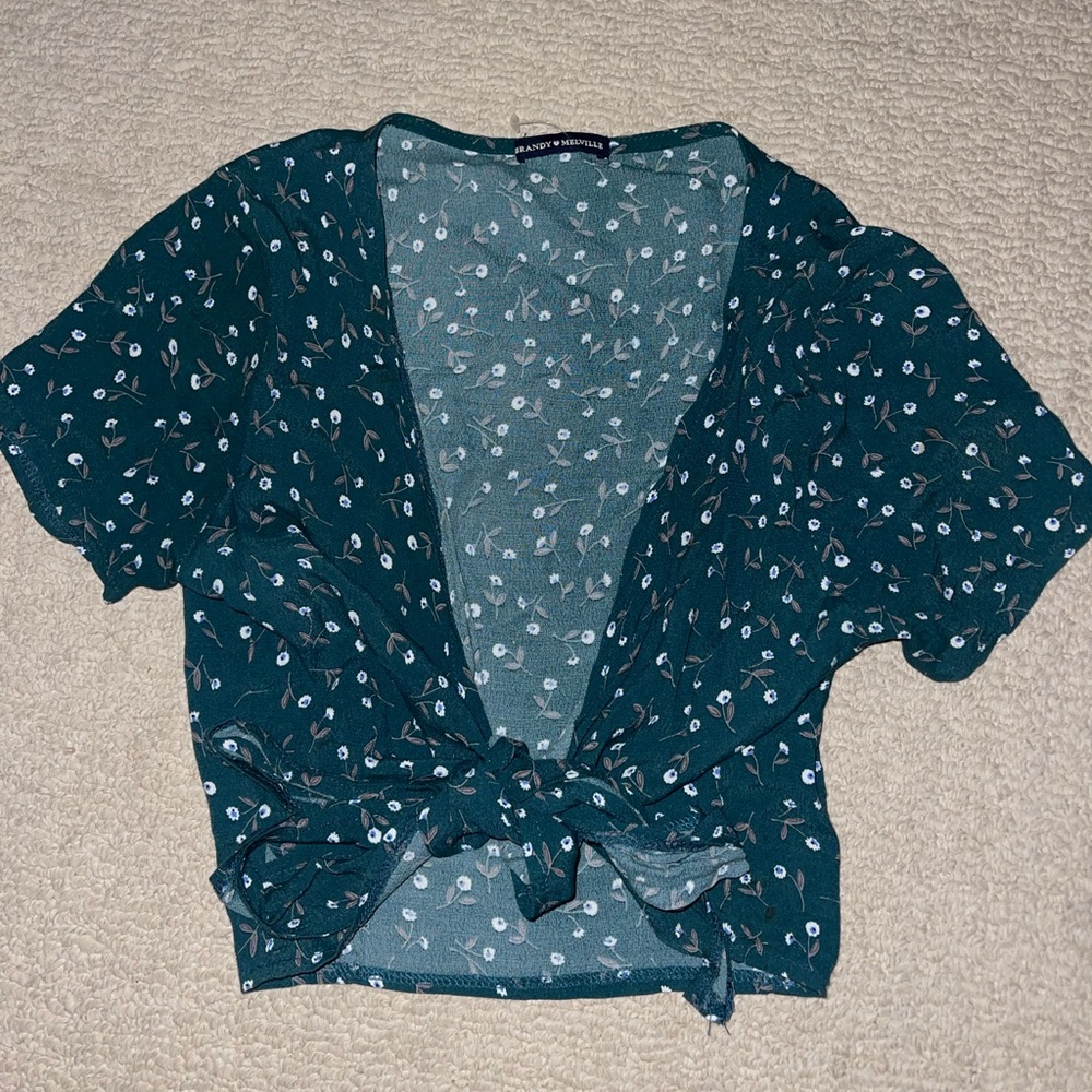BRANDY MELVILLE TIE FRONT TOP